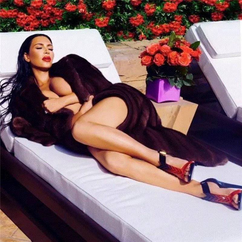 《花花公子》的封面女郎 | kim kardashian,花花公子,封面女郎,kim,kardashian,回复,陶艺,琅沐创意年代,陶瓷,中国风,人体艺术