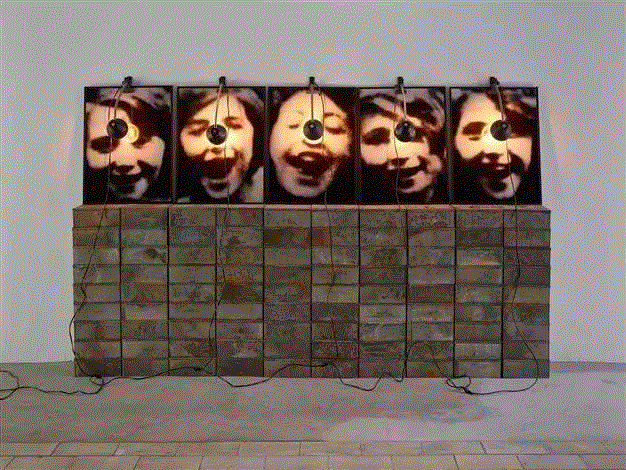 ARTIST | CHRISTIAN BOLTANSKI,ARTIST,BOLTANSKI],死亡,Boltanski,照片,屠杀,山路,博尔坦斯基,Christian,犹太人