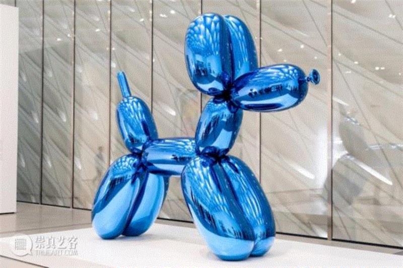 爱他还是恨他，Jeff Koons绝对是20世纪最难忘的艺术家。 2013年，他的气球狗（橙色）由透