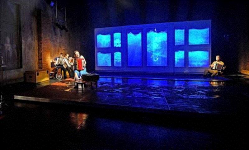 10.23-25(22:00) 诗田广场,看了五年的乌镇戏剧节,怎样才算真正看了?,乌镇,戏剧节,戏剧,导演,剧院,青年,经典,第五届,剧目,舞台