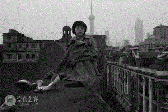 《竹林七贤 第五部》，2007，35毫米黑白胶片电影，91分41秒，版权归艺术家杨福东所有,杨福东镜头下，中国知识分子的孤独 ,当代艺术,影像,杨福东