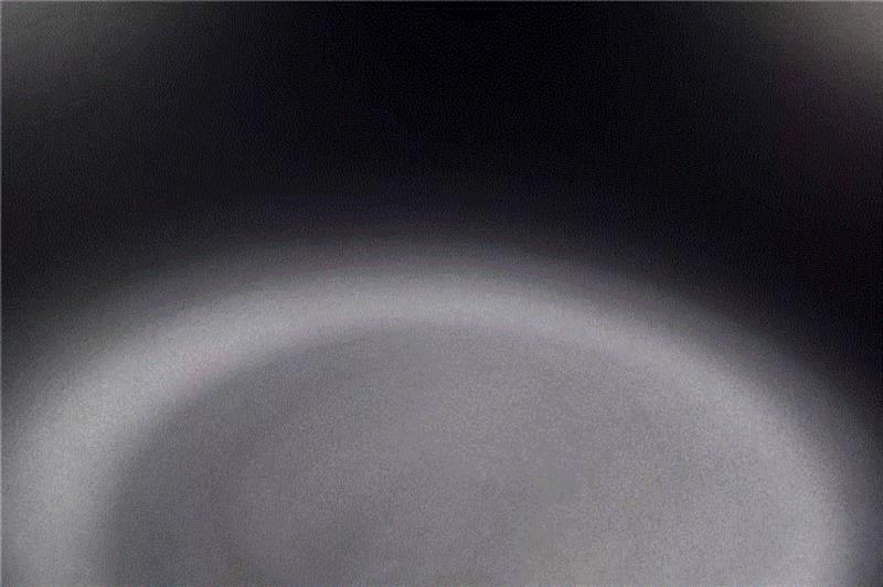 这正是RIVER LIGHT（极铁）中华炒锅最引以为傲的技术——专利“窒化铁”技术。,日本主妇最爱的铁锅，超轻巧，一只手就能颠勺,铁锅,日本,主妇,RIVER,炒锅,LIGHT,中华,直径,厂商,指导价