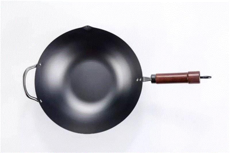 和手柄相对，端锅或清洗的时候很实用。,日本主妇最爱的铁锅，超轻巧，一只手就能颠勺,铁锅,日本,主妇,RIVER,炒锅,LIGHT,中华,直径,厂商,指导价