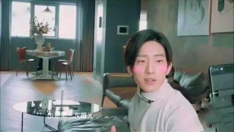 井柏然3000万豪宅内部曝光，看看明星家里都有啥,豪宅,曝光,品牌,设计师,井宝,意大利,柏然,家具,客厅,茶几