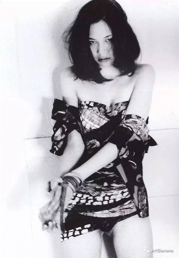 摄影大师荒木经惟镜头里的日本女星,荒木经惟,日本,摄影大师,女星,SYOKOMizuhara,ArtBanana,Kirishima,Sugisaki,摄影家,摄影集