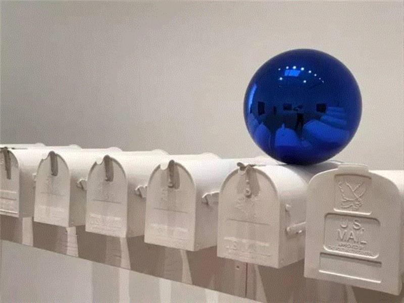 带“球”的蒙娜丽莎 | 杰夫·昆斯,蒙娜丽莎,杰夫·昆斯,昆斯,凝视球,杰夫,Gazing,Koons,Ball,Jeff,Gagosian
