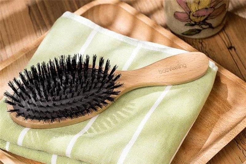 脱发、毛躁、爱出油？用对梳子，比发型师打理好看10倍