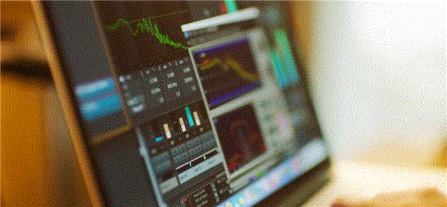 他收集了数百种稀奇古怪的声音，把城市中的喧闹都变成美好的音乐