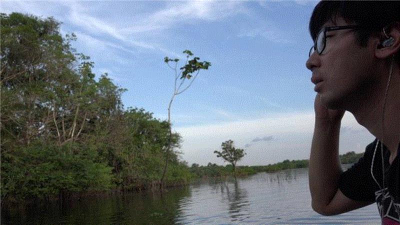 他收集了数百种稀奇古怪的声音，把城市中的喧闹都变成美好的音乐