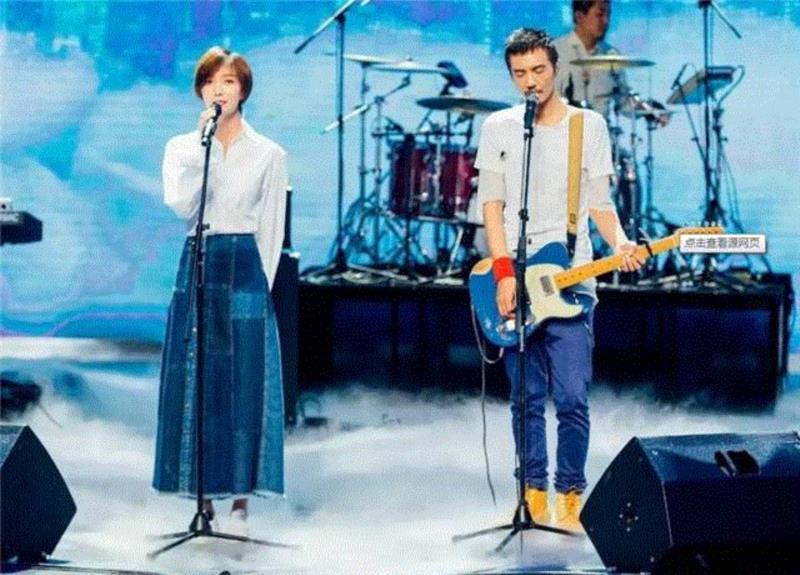 朴树：历尽千帆终不悔，归来白衣作少年。