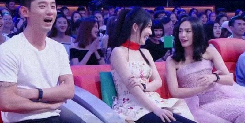 朴树：历尽千帆终不悔，归来白衣作少年。