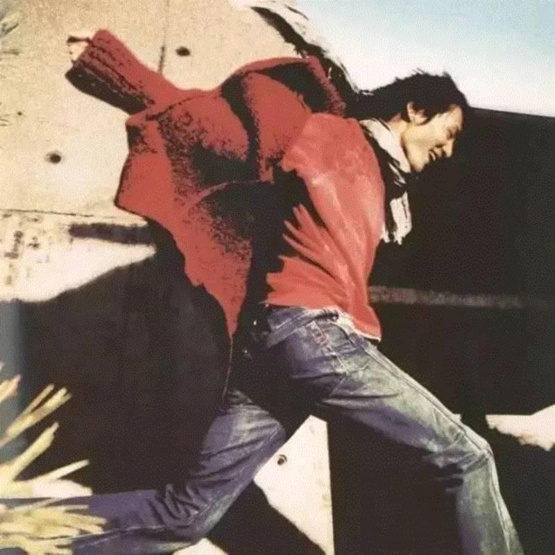 朴树：历尽千帆终不悔，归来白衣作少年。