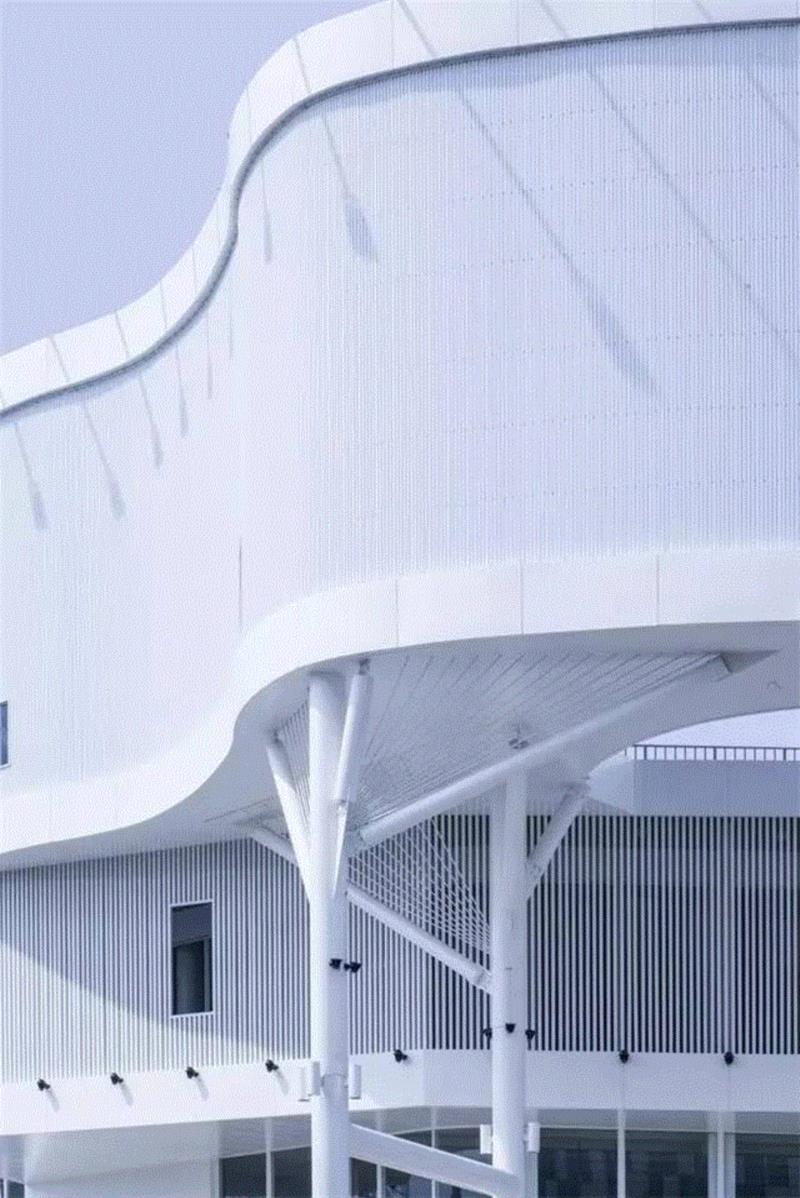 浮悬骑楼 Floating Veranda / 董育纶建筑师事务所