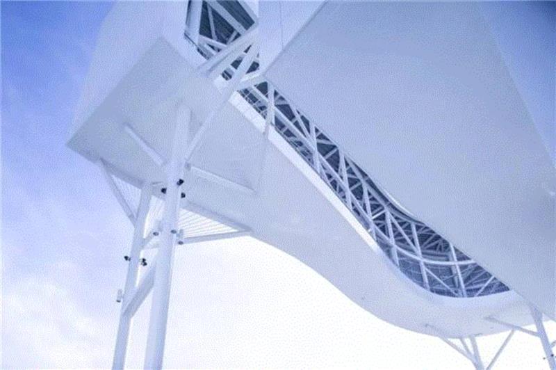 浮悬骑楼 Floating Veranda / 董育纶建筑师事务所