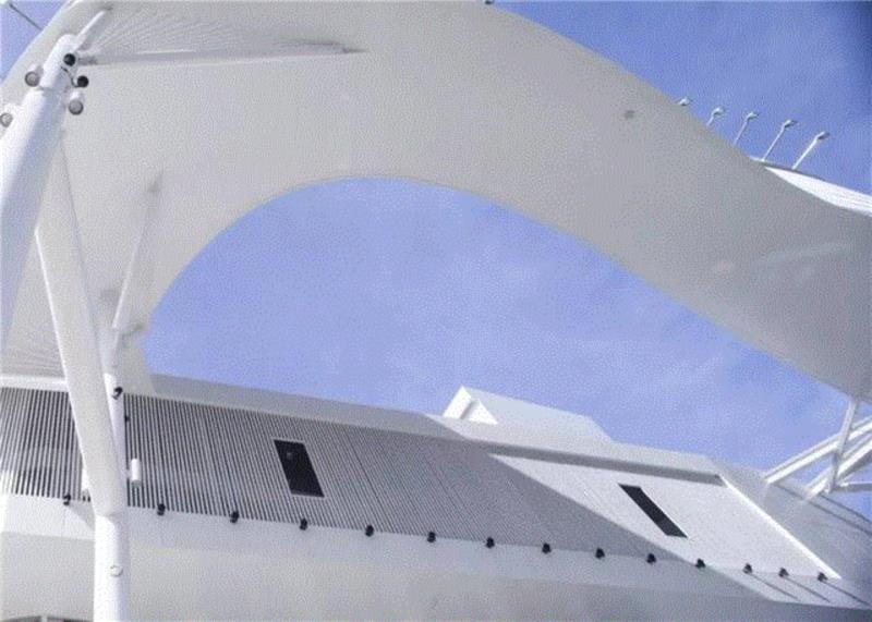 浮悬骑楼 Floating Veranda / 董育纶建筑师事务所