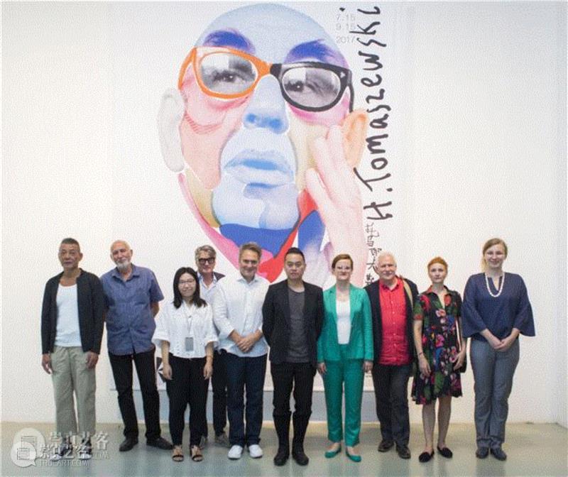 psD《托马耶夫斯基原作展》|波兰现代海报发展历史的浓缩,上海当代艺术博物馆,托马耶夫斯基,策展人,何见平,Henryk,Tomaszewski,设计