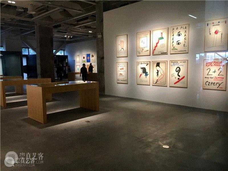 psD《托马耶夫斯基原作展》|波兰现代海报发展历史的浓缩,上海当代艺术博物馆,托马耶夫斯基,策展人,何见平,Henryk,Tomaszewski,设计