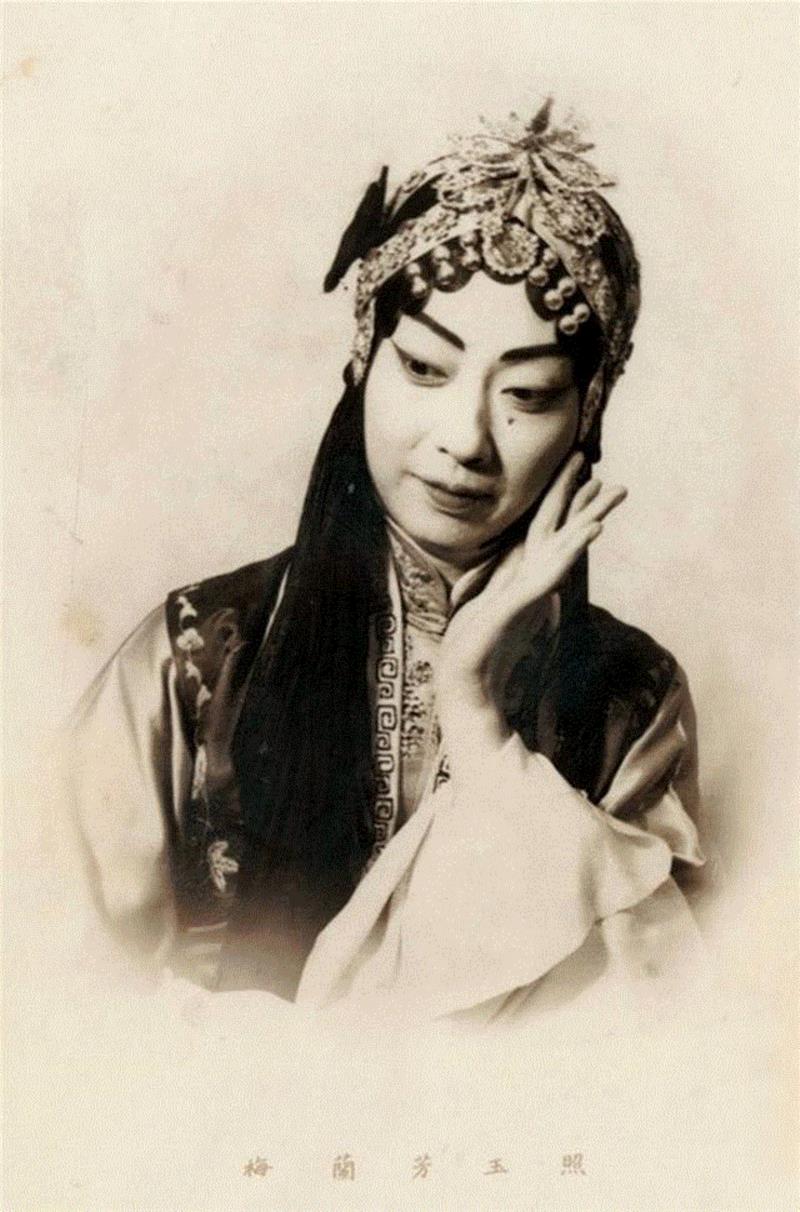 周总理男扮女装罕见照片，当年狂收男人情书