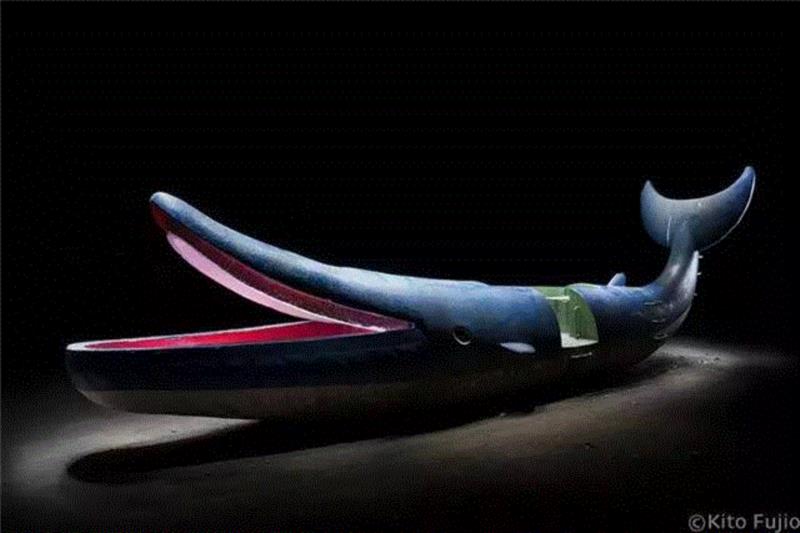 这位摄影师记录下了日本历史上最辉煌的儿童滑梯