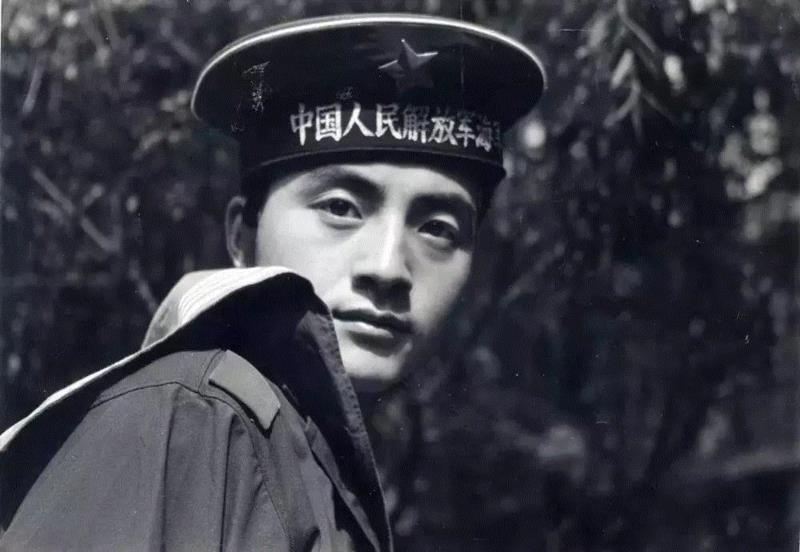 纪录 ▎20岁的巩俐，30岁的姜文，从没见过的大咖黄金时代青涩照