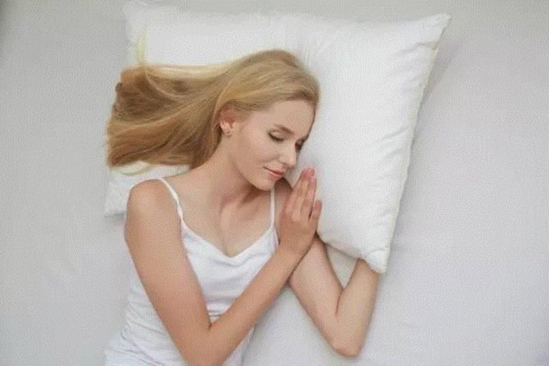 睡眠质量差？试试这些枕头和被子