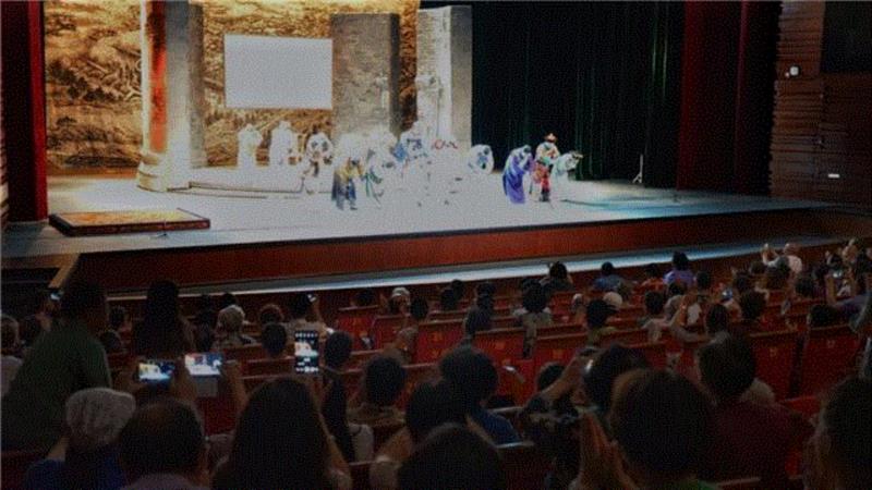 第十五届中国戏剧节参演剧目《大清相国》恢弘上演于宁夏大剧院