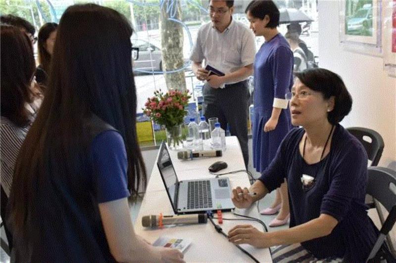 讲座回顾 | 艺术是随遇而安--颜正安的艺术与生活