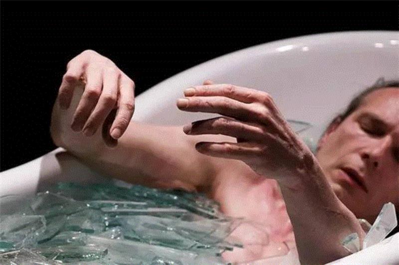 身体的，太身体的 | Yann Marussich的行为剧场