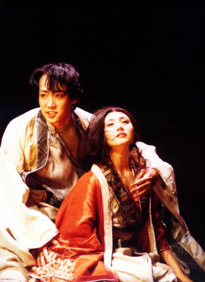 16年后,辛柏青朱媛媛袁泉陶虹等泪洒“青春版”《狂飙》演出现场