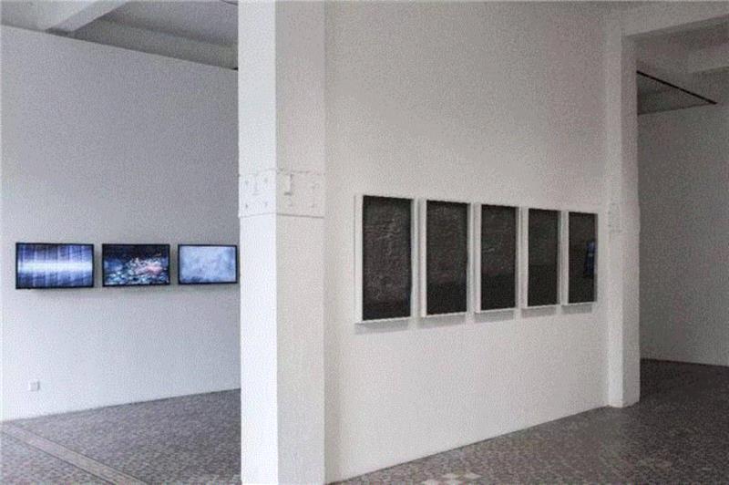 程序1号，银片、铅片、清漆、铁粉，85×52cm（5pcs），2017,【现场】无声的号子——刘声、李消非,刘声,李消非,号子,流水线,生产,大沙,录像,可变,沙发,画廊
