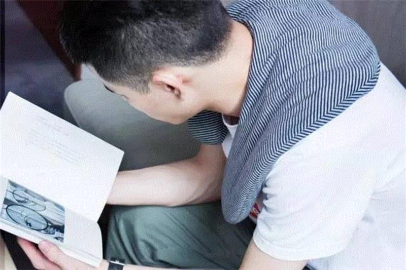 十多种草药做成的热敷枕，坐着就能养生，祛湿解痛