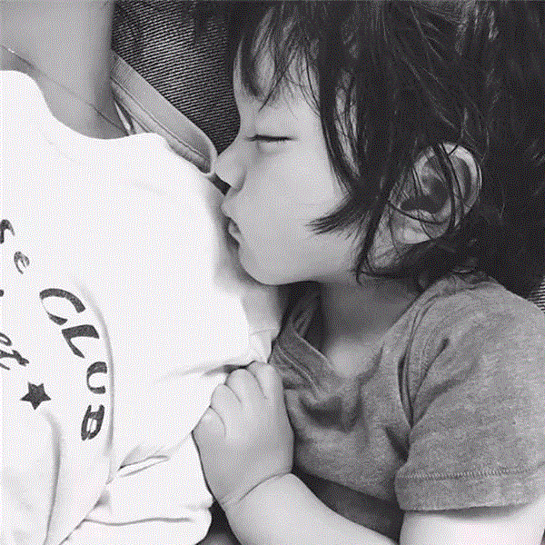 【治愈系】长这么可爱一定是男孩纸！