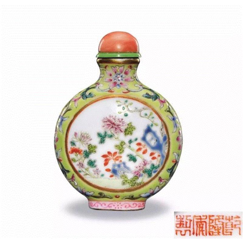 【嘉德春拍】掌中有乾坤——瓷质烟壶珍赏