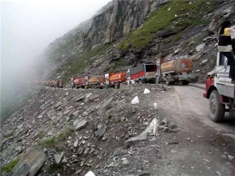 【女司机的噩梦】世界上最恐怖的14条公路，中国竟上榜两条