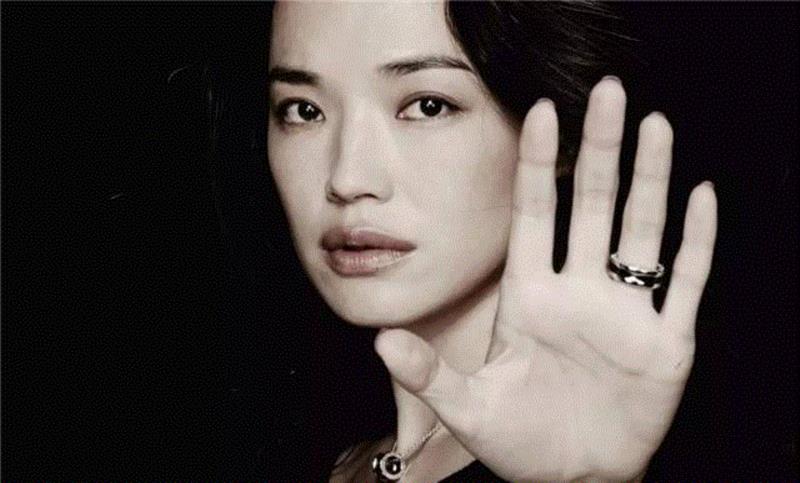 专辑 ▎舒淇:穿回曾脱下的衣服,嫁给最深情的人