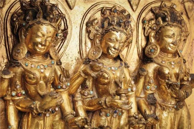 从保利春拍的三尊（组）丹萨替寺风格造像谈起