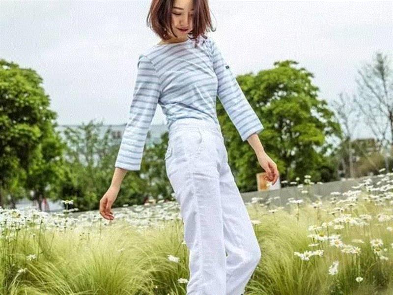 全条纹修身剪裁，100%全棉材质。,随便穿穿都很时髦的，恐怕只有它了,条纹,JAMES,SAINT,经典,颜色,亚麻,剪裁,模特,尺码,身高