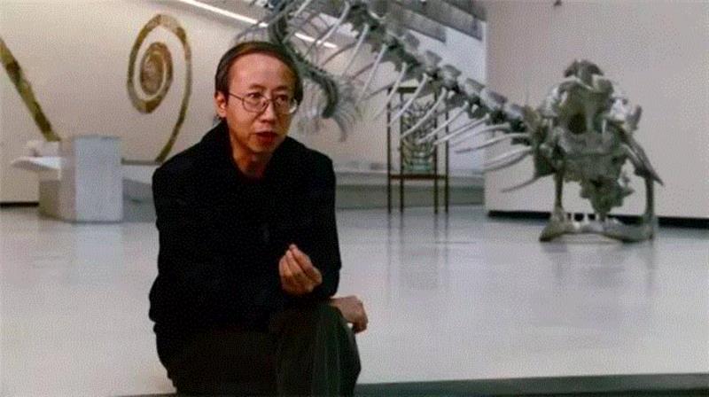 怀疑论者的全球视野｜黄永砯《一人九兽》《蟒蛇》《黄金顶》