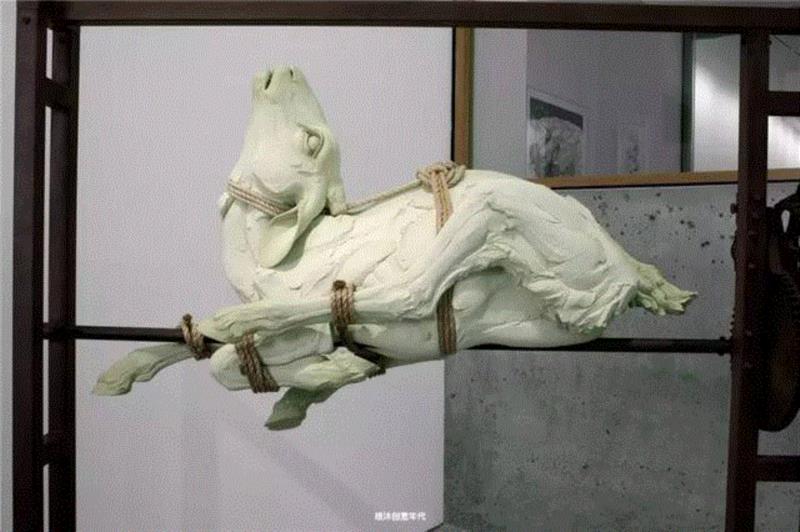 震撼人心 | 美国雕塑家Beth Cavener动物雕塑