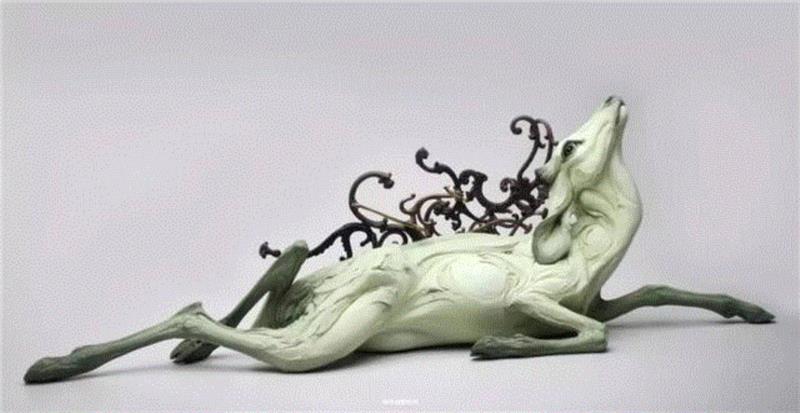 震撼人心 | 美国雕塑家Beth Cavener动物雕塑