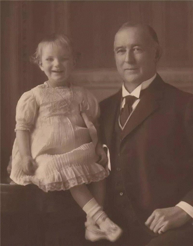 瑰映如茵——玫茵堂暨欧美搜储康熙、雍正御窑精华（二）