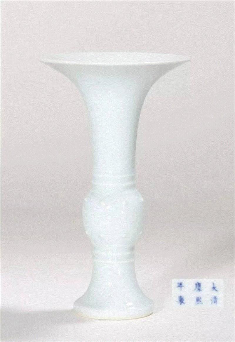 瑰映如茵——玫茵堂暨欧美搜储康熙、雍正御窑精华（二）