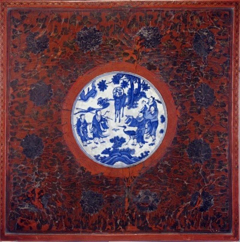 香几，又见香几！一件也许是嘉靖皇帝焚香祷告用的香几，即将亮相北京保利