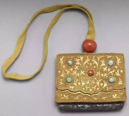 春拍预览|珍珠地珐琅彩火镰盒