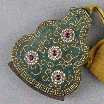 春拍预览|珍珠地珐琅彩火镰盒