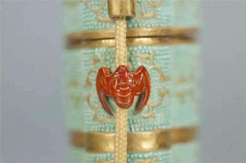 春拍预览|珍珠地珐琅彩火镰盒