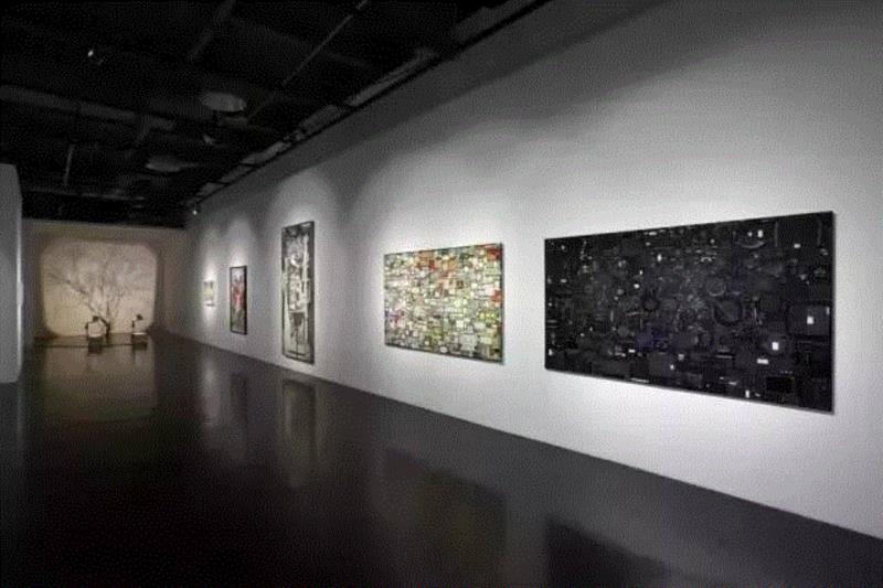 凤凰艺术展评 | 姜俊:拼贴、解构、重构——《拼贴:玩纸牌的人》