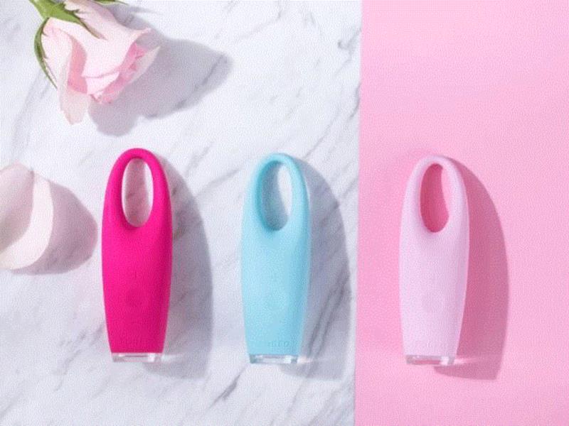 小身材扭一扭，抚平眼角细纹全靠它