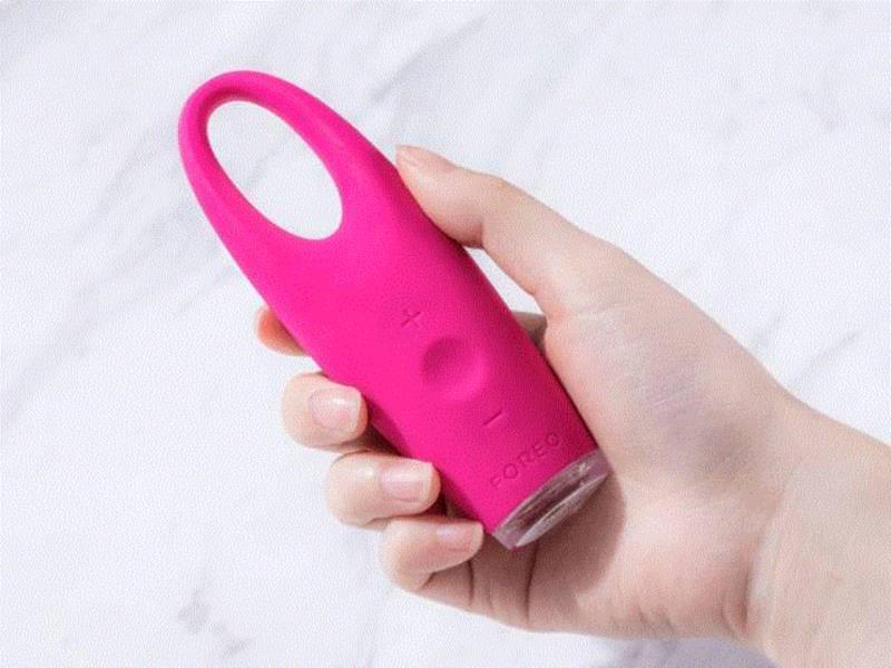 小身材扭一扭，抚平眼角细纹全靠它