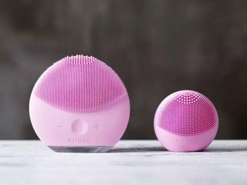 小身材扭一扭，抚平眼角细纹全靠它